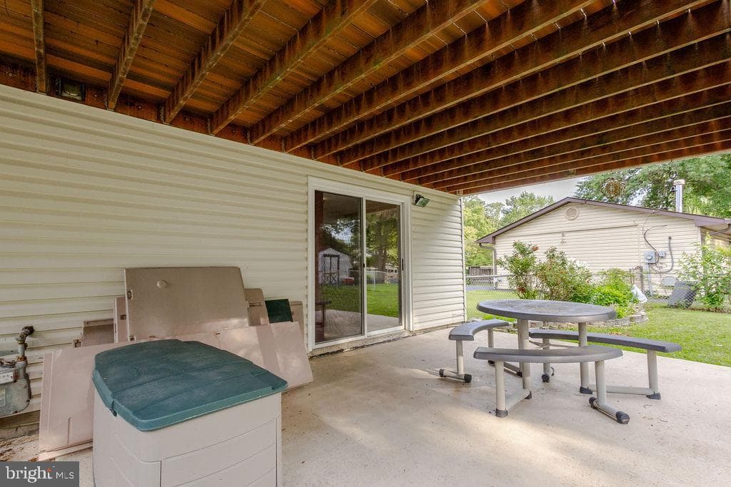 810 Kenyon Avenue photo 30
