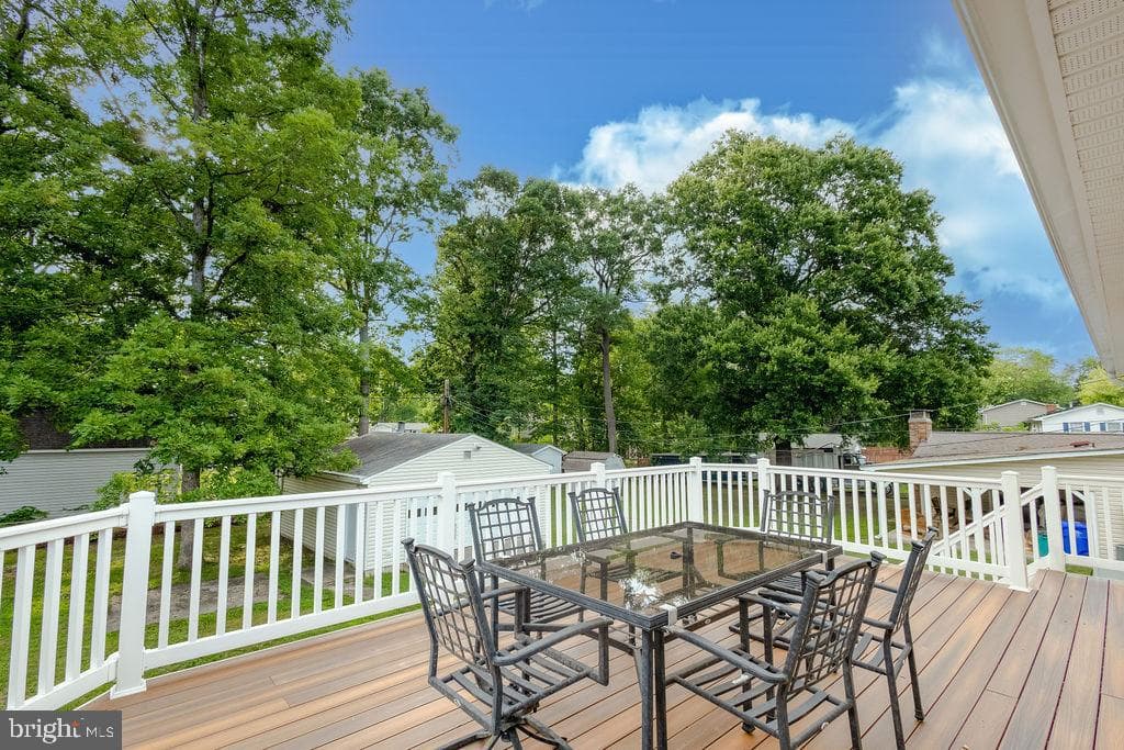 810 Kenyon Avenue photo 31