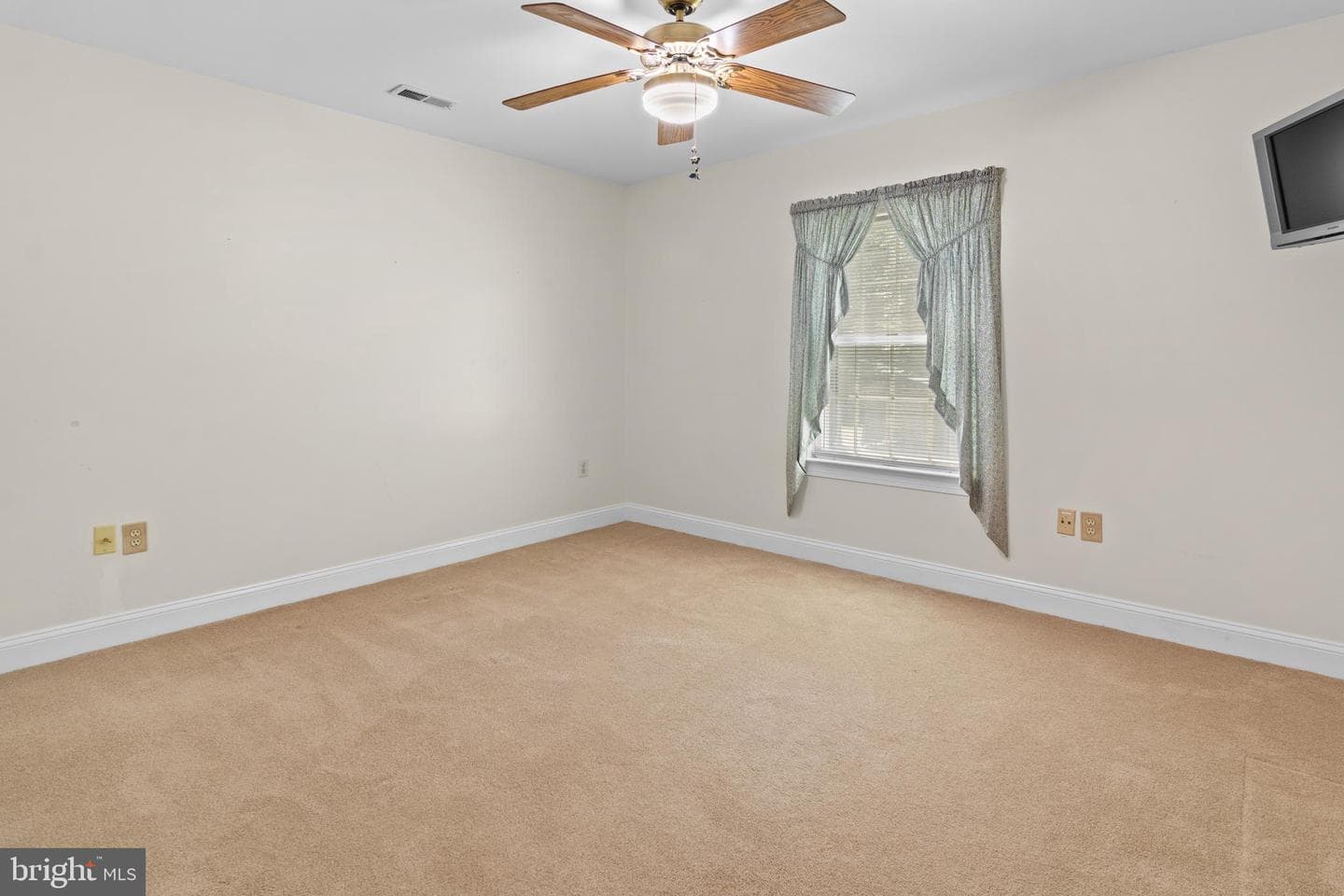 13745 Edelen Drive photo 54