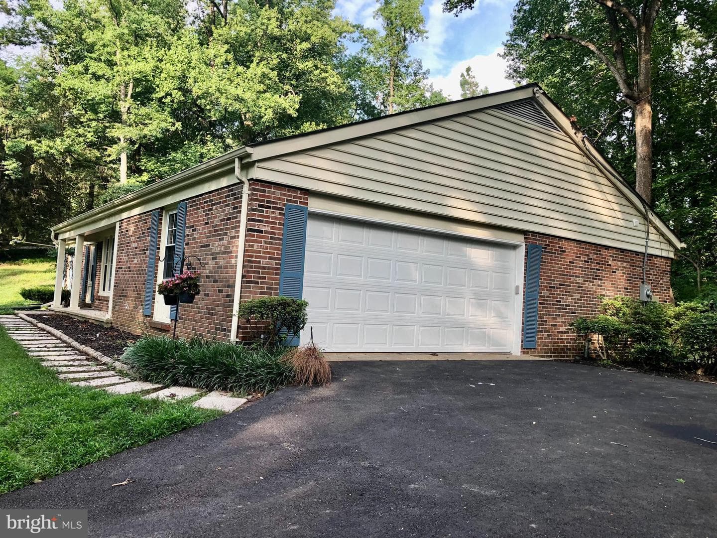 6250 Sleepy Hollow Road photo 3