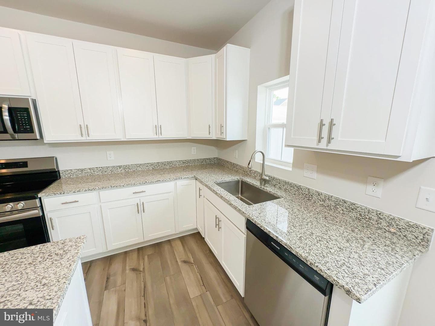 5550 Marksburg Pl photo 17