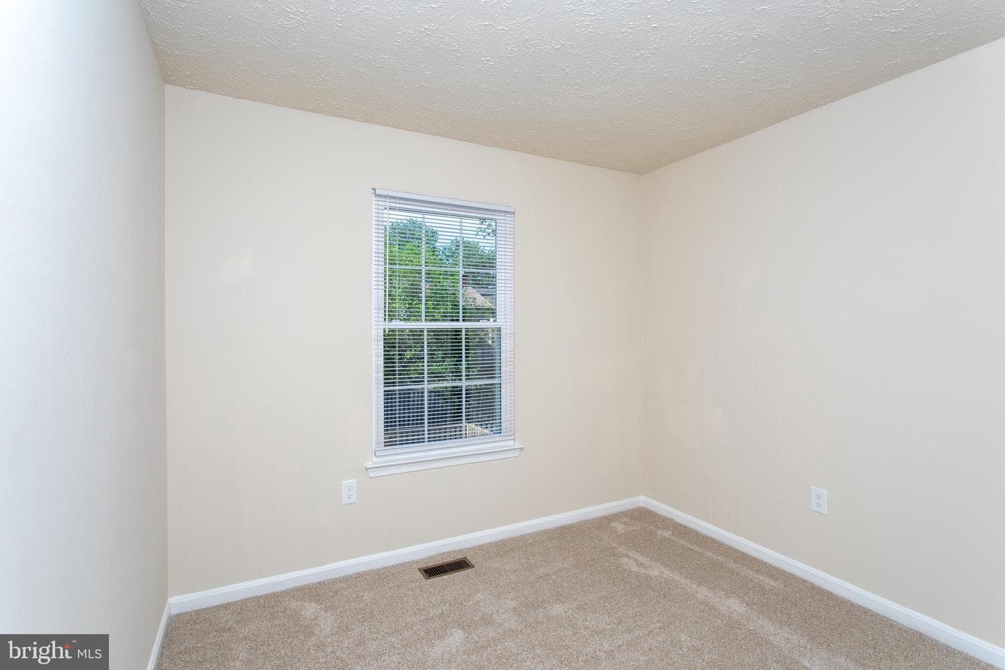2533 Regal Place photo 37