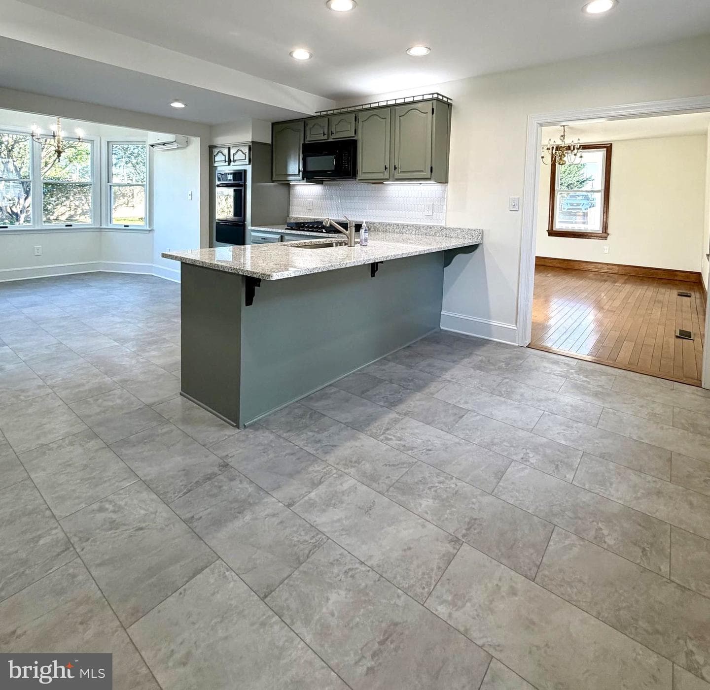 103 Williamson Street photo 13