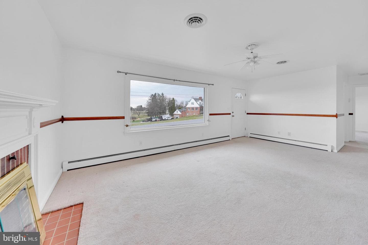 4138 Hillcrest Avenue photo 4