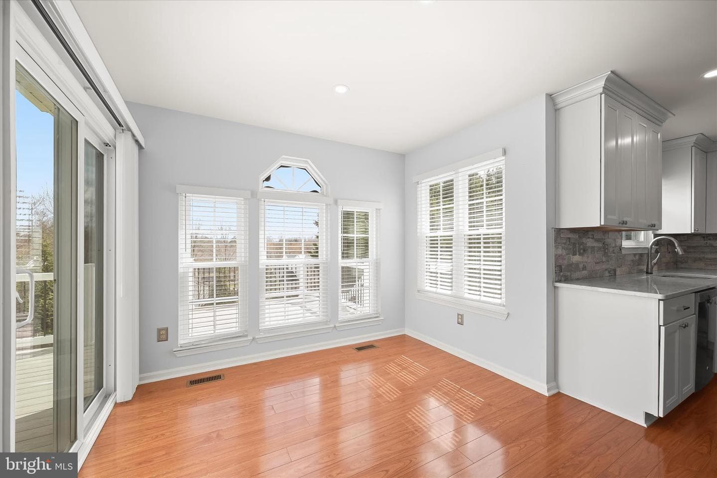 7341 Norris Avenue photo 33