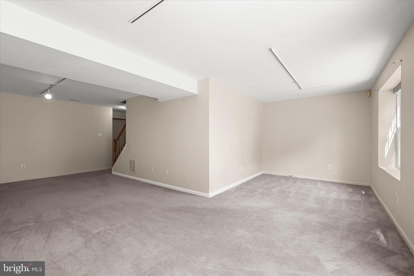 7341 Norris Avenue photo 64