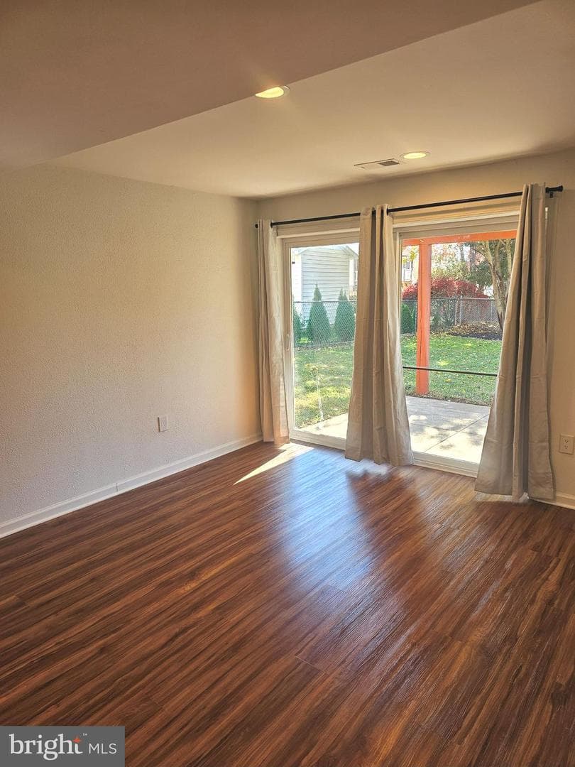398 Bishop Street photo 14