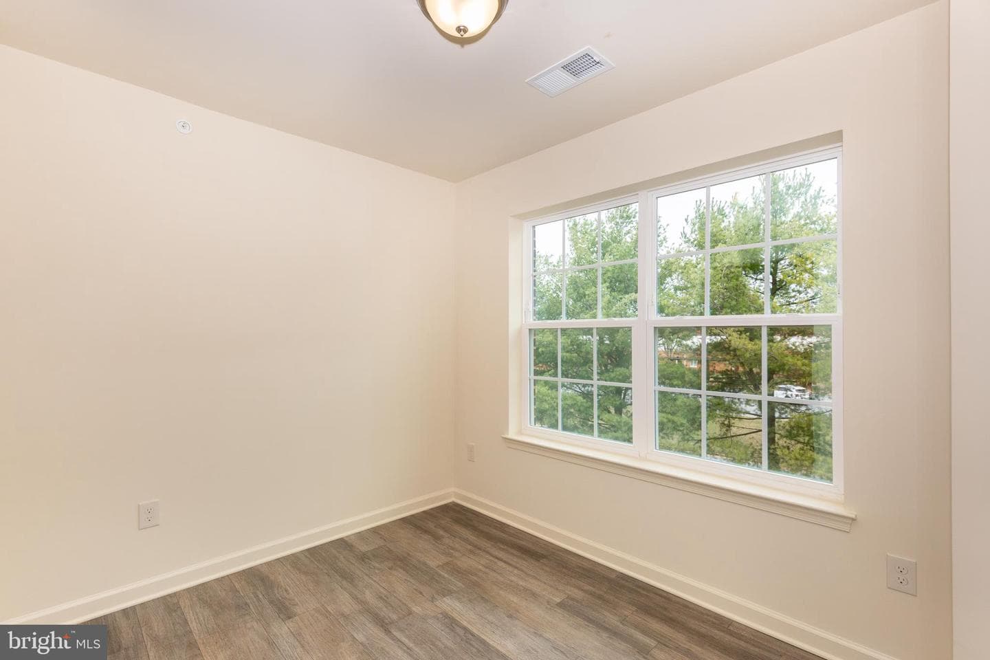820 Wembley Drive #2b photo 6