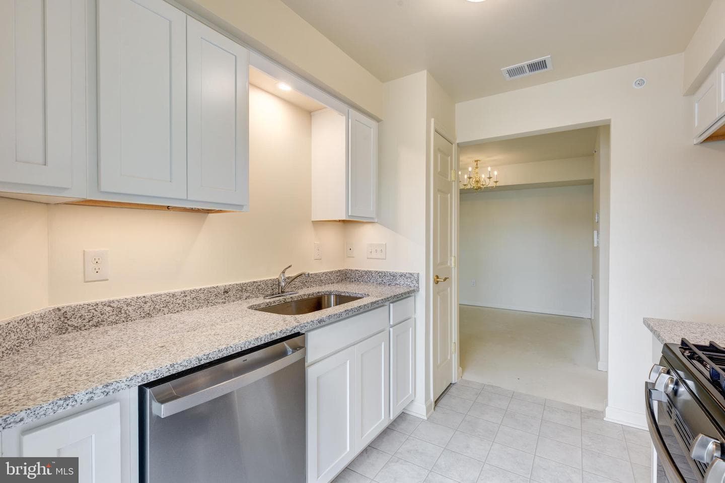 820 Wembley Drive #3d photo 9