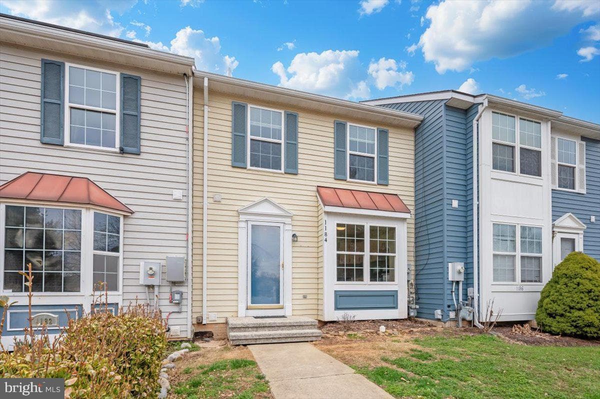 1184 Heathfield Road photo 2