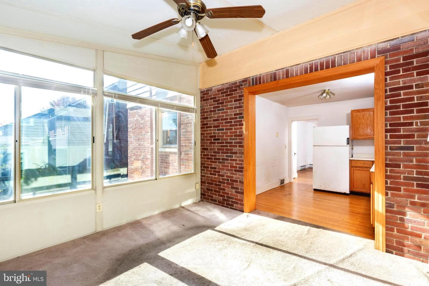 88 W Green Street photo 21