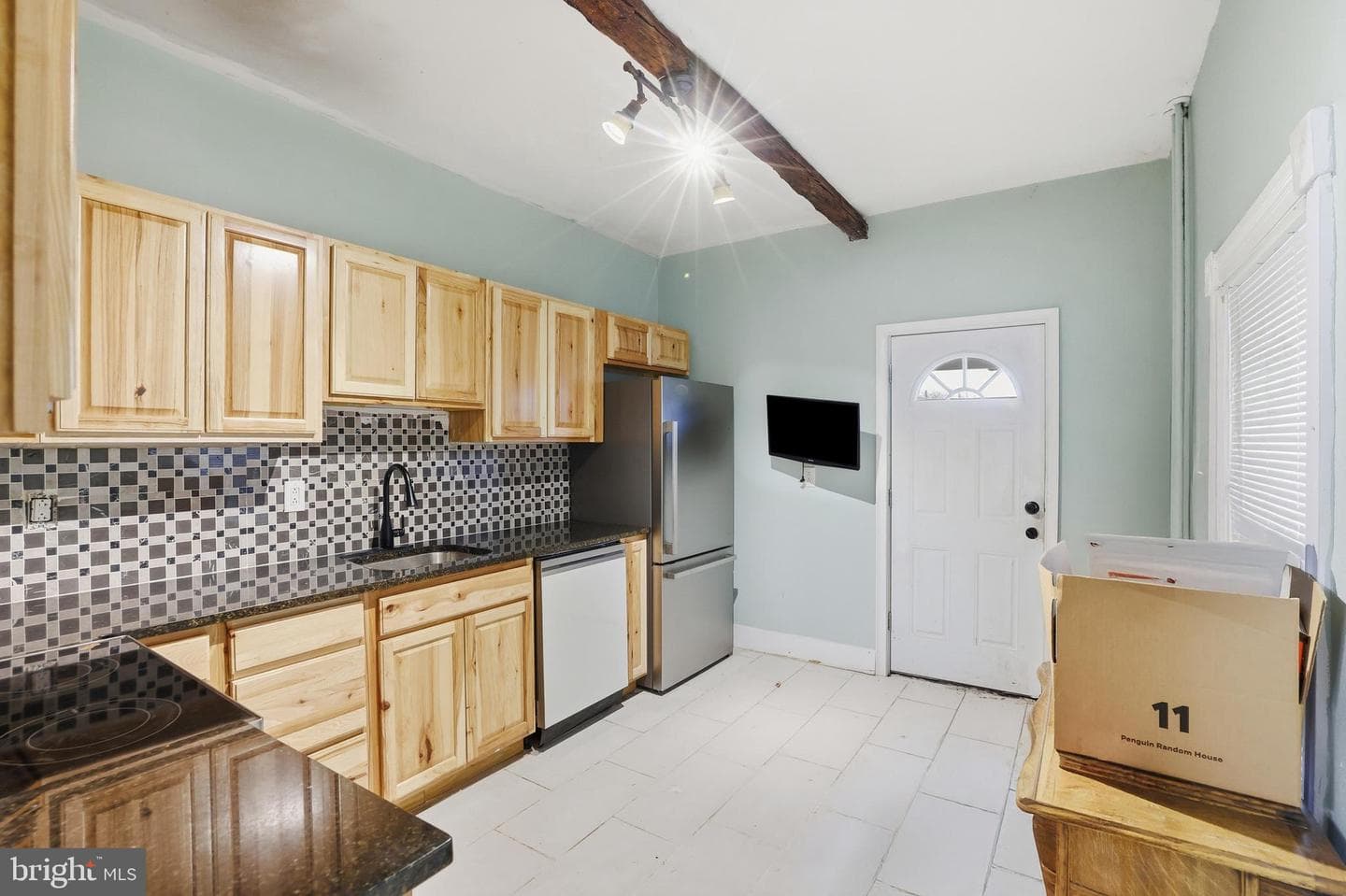 100 W Main Street photo 9