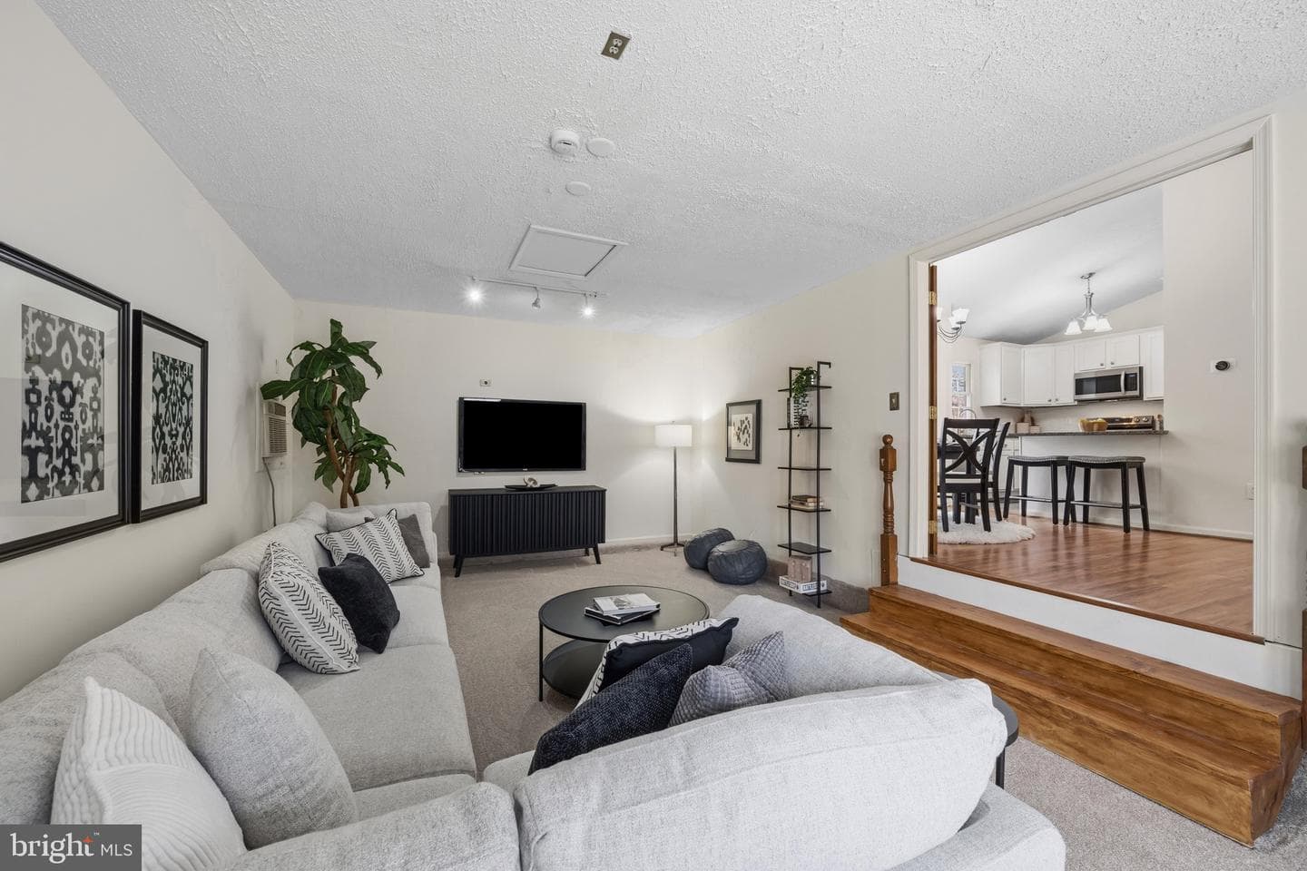 524 Yellow Lily Court photo 15