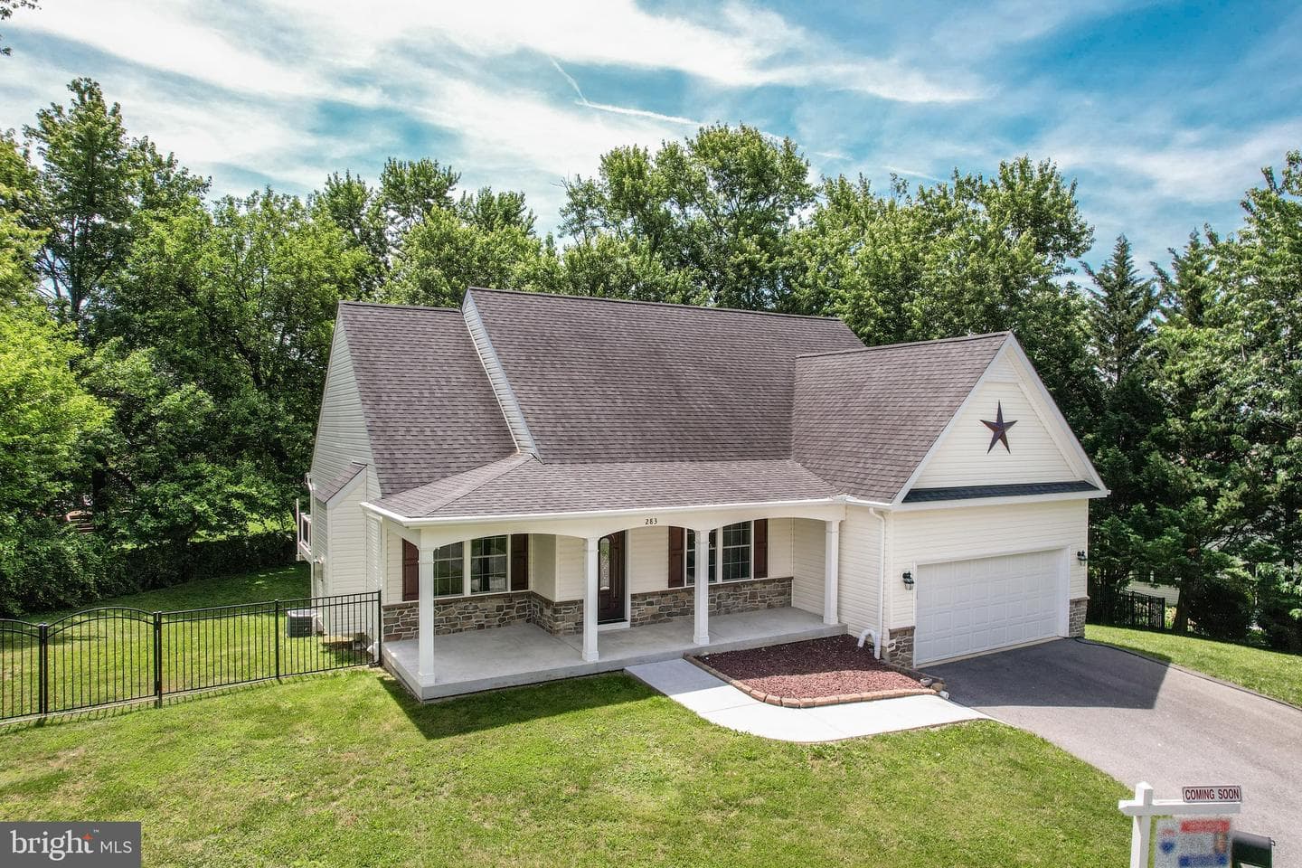 283 Maring Drive photo 3
