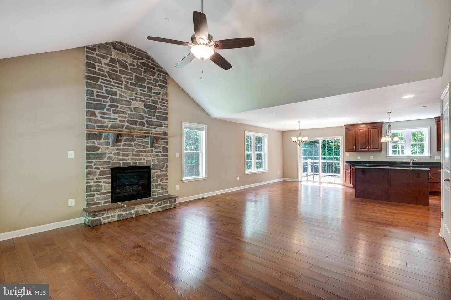 283 Maring Drive photo 8