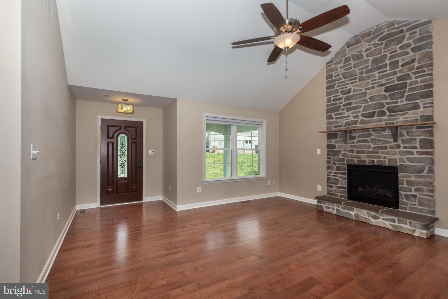 283 Maring Drive photo 9