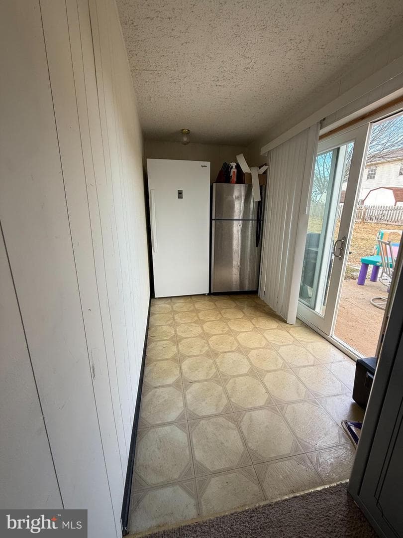 966 Glenbrook Court photo 24