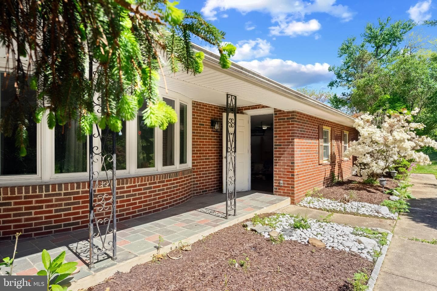 5422 Woodbine Road photo 5