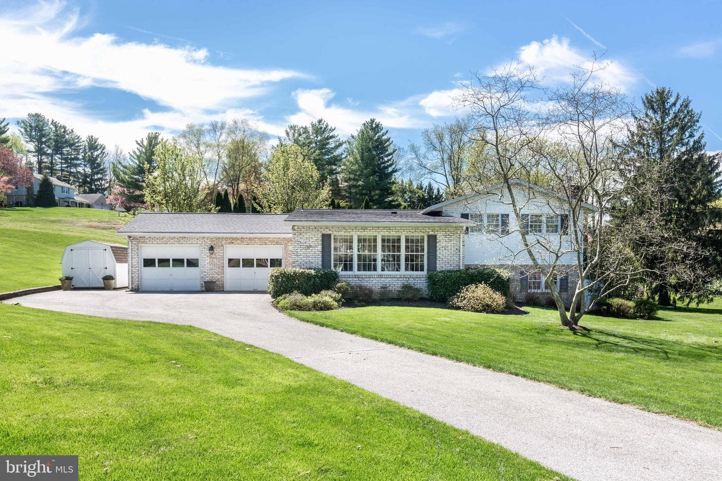 832 Winchester Drive photo 4