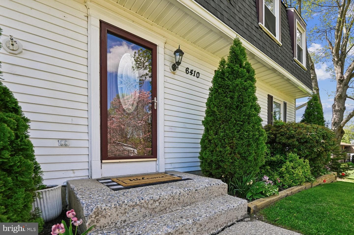 6410 Taper Court photo 4
