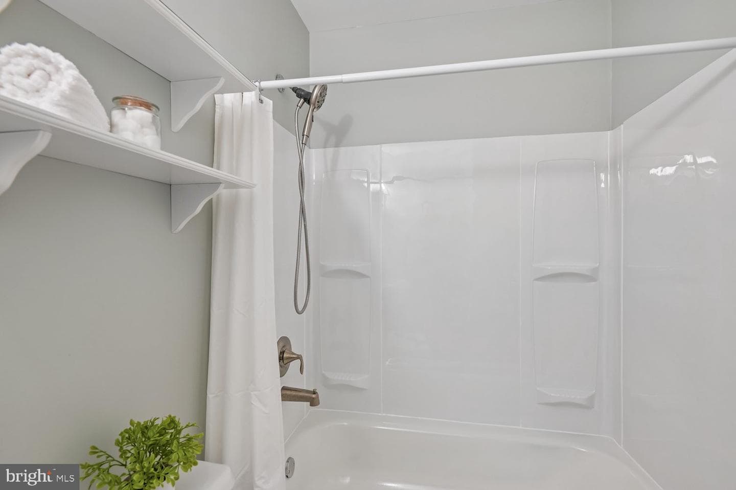 6410 Taper Court photo 41