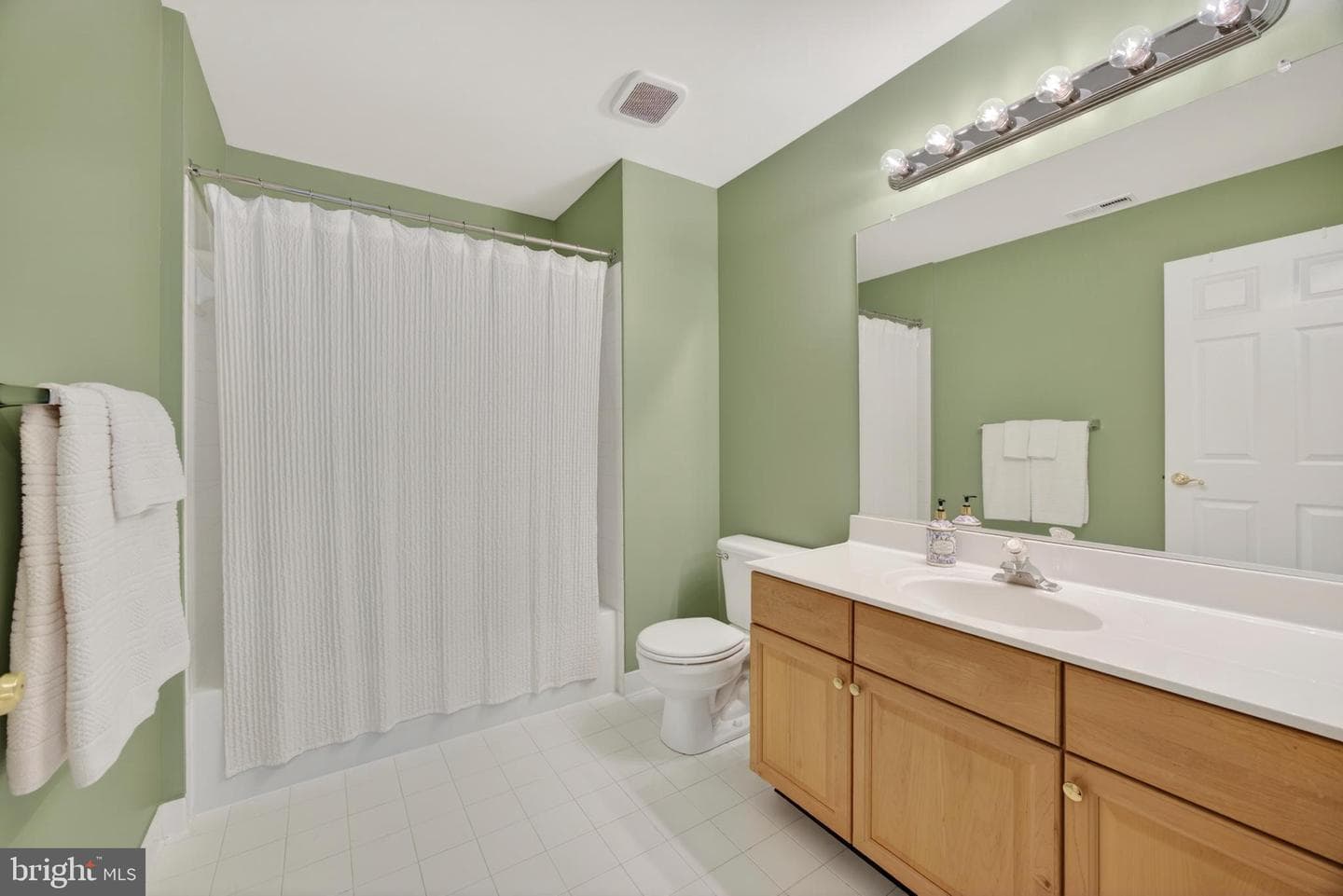 749 Rustling Leaf Court photo 40