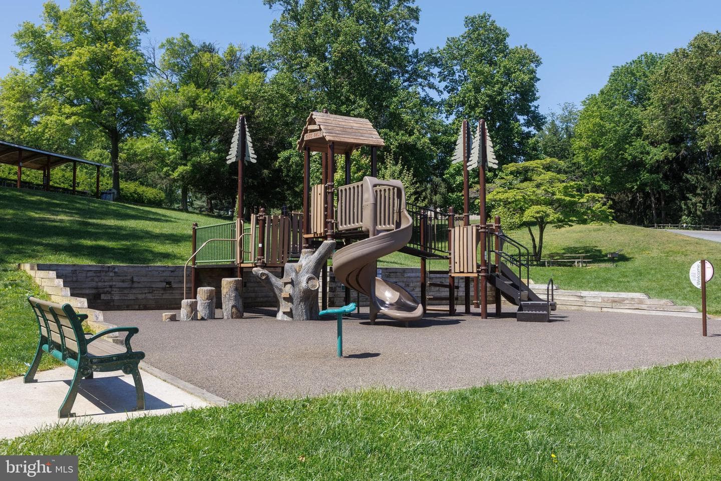 107 White Way photo 54