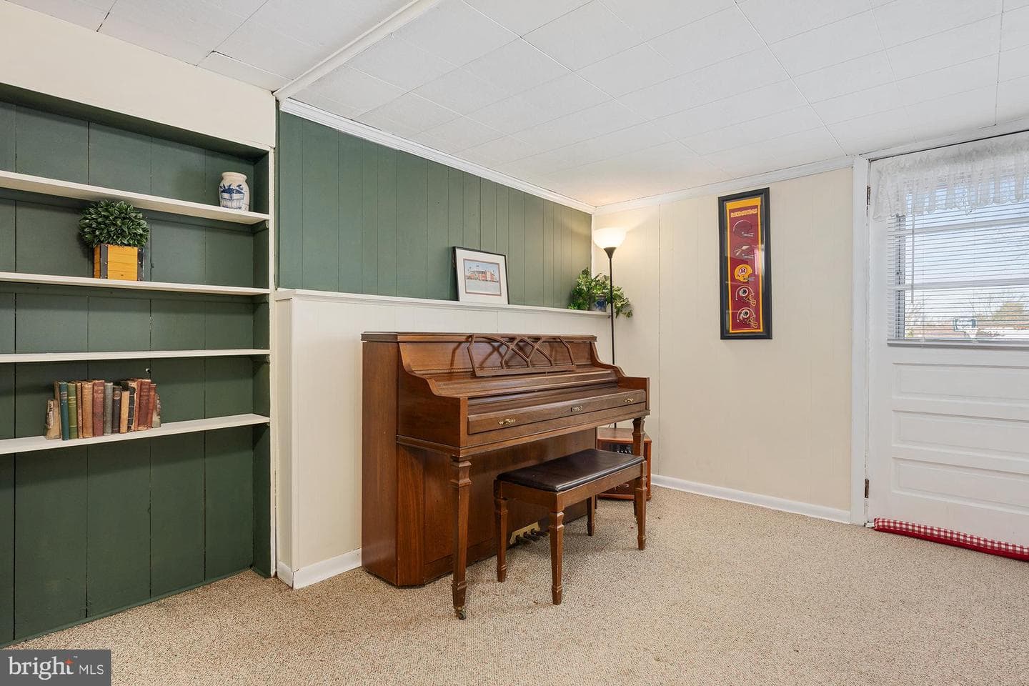 463 E Green Street photo 35