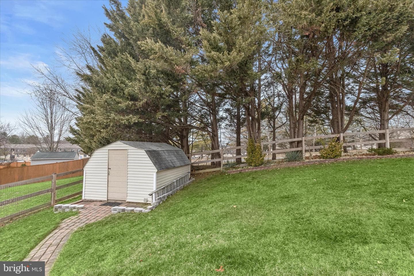 862 Elmwood Court photo 39
