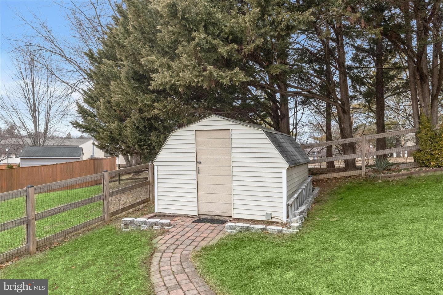 862 Elmwood Court photo 40