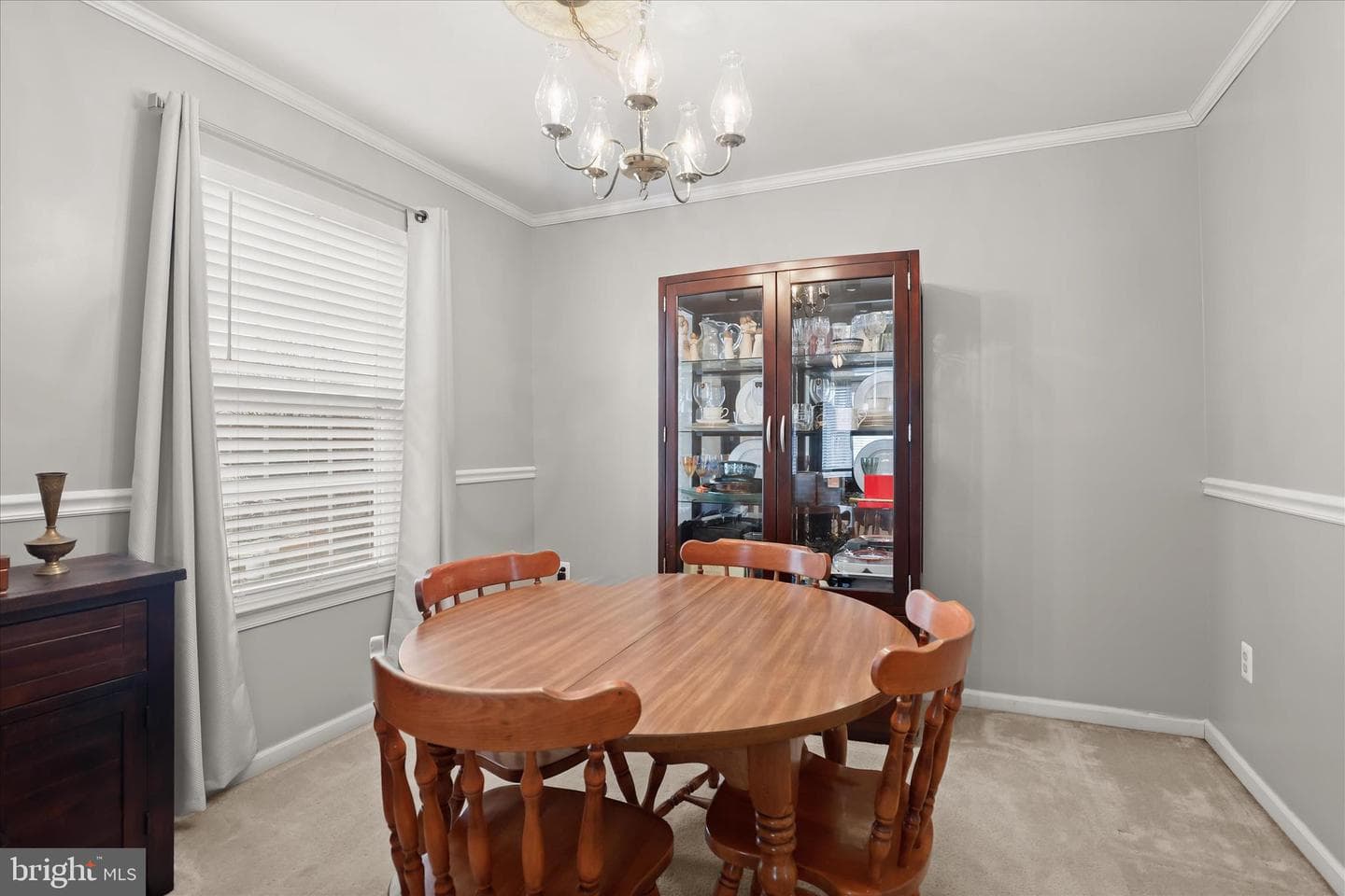862 Elmwood Court photo 6