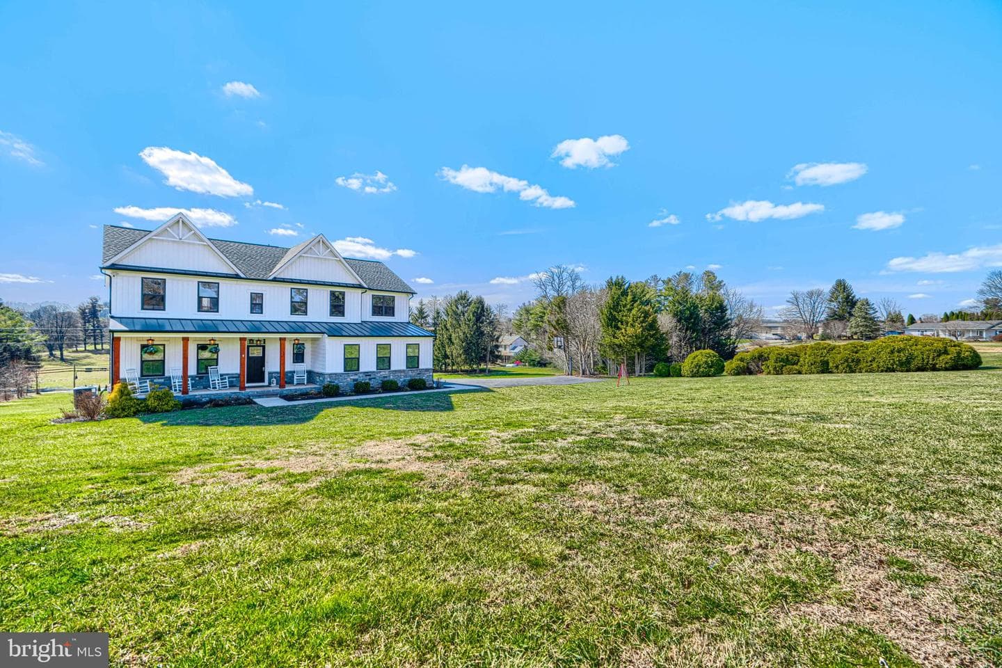 2553 Hanover Pike photo 2