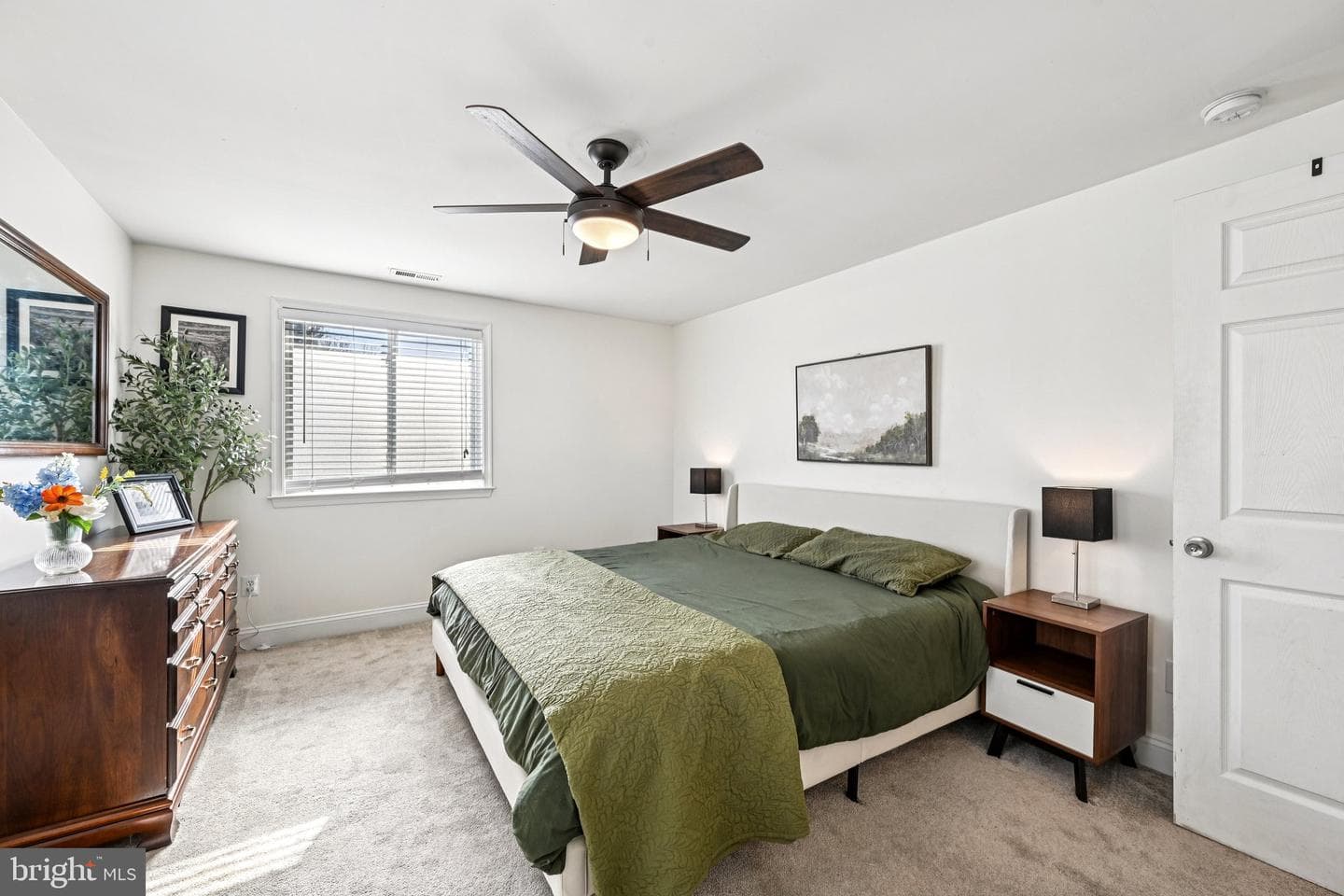 1516 Cherry Avenue photo 17