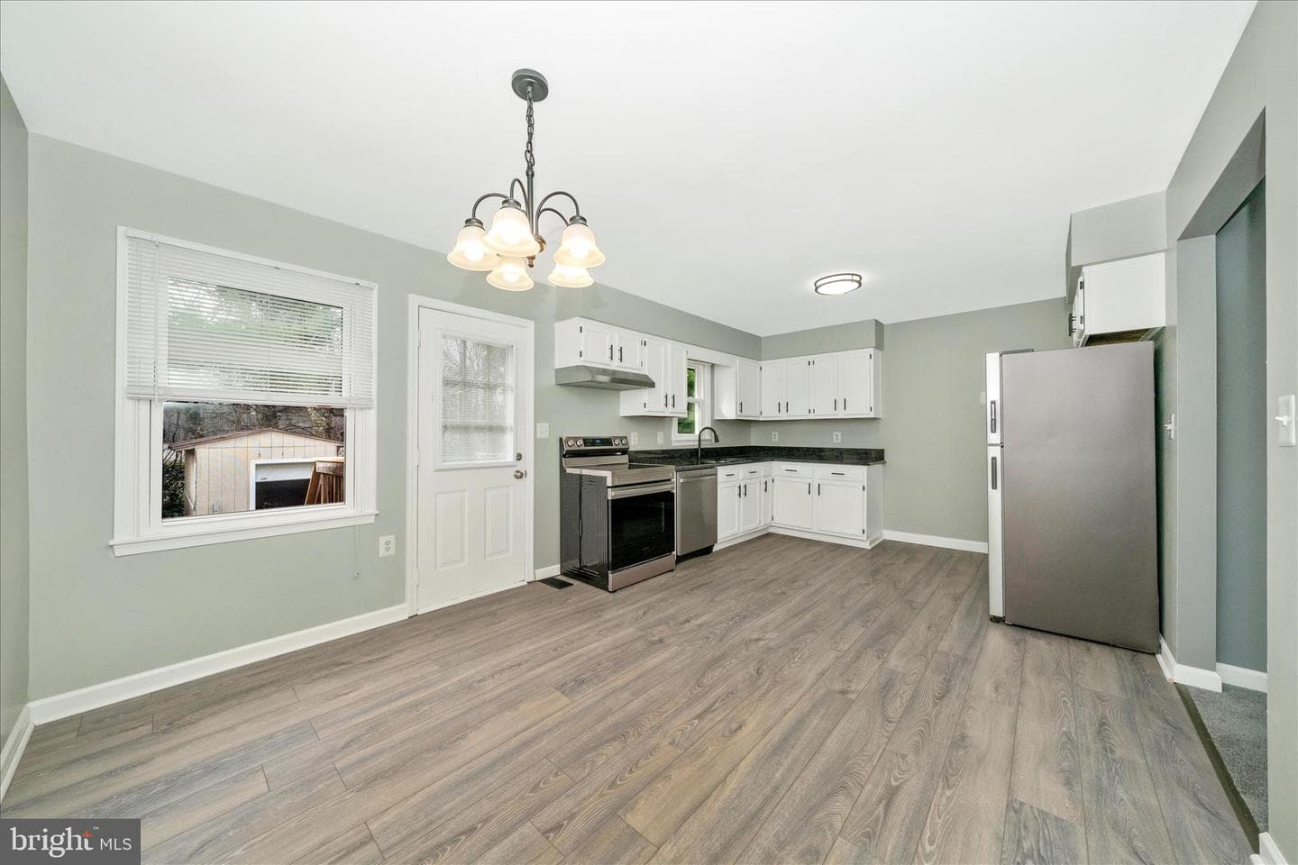 412 Windy Knoll Drive photo 18