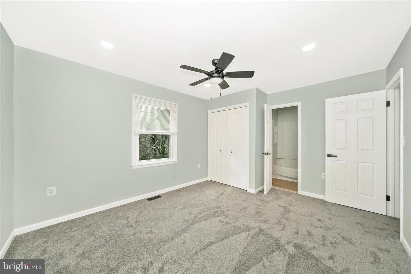 412 Windy Knoll Drive photo 27