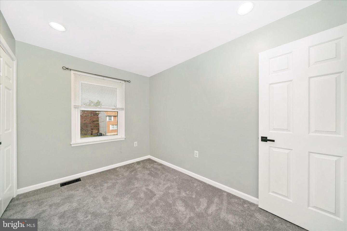 412 Windy Knoll Drive photo 33