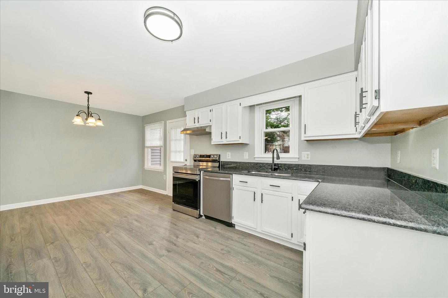 412 Windy Knoll Drive photo 59