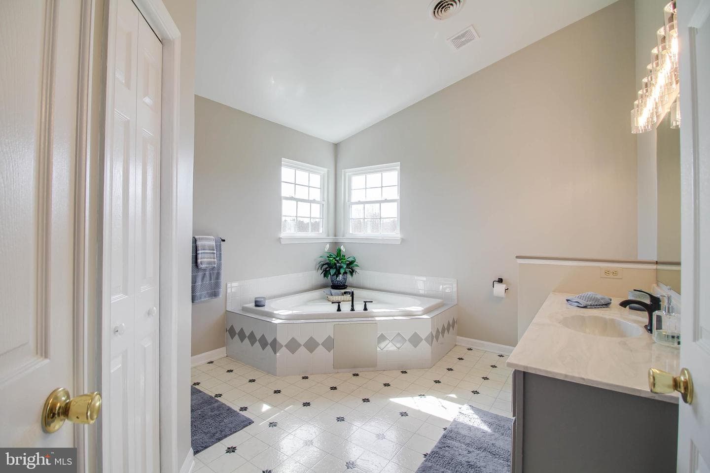 2989 Wheatfield Road photo 28