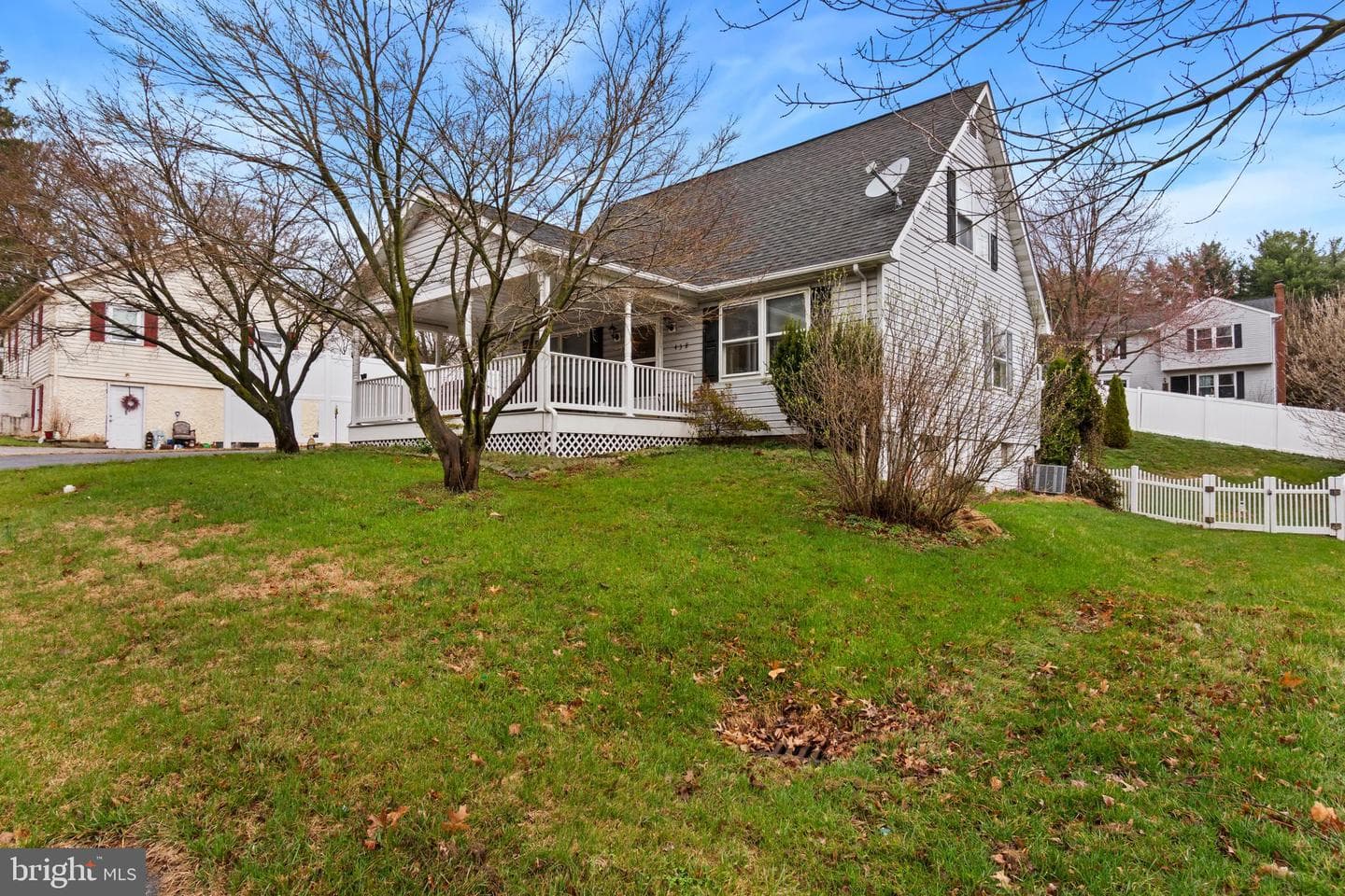 438 Uniontown Road photo 2