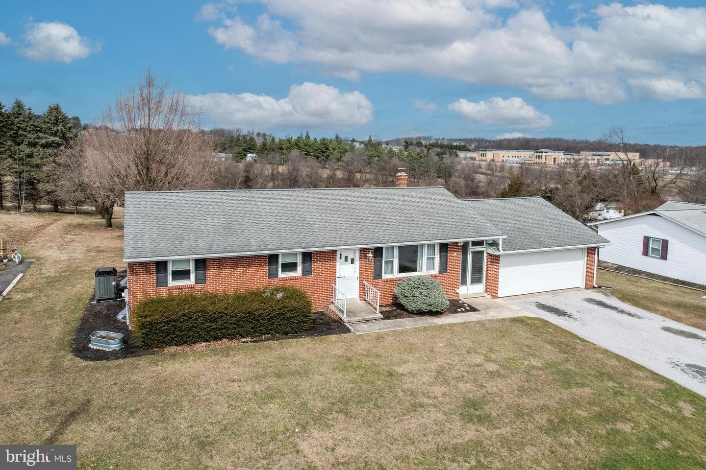 3284 Charmil Drive photo 32