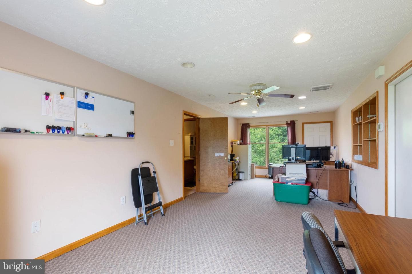 2380 Moreau Dr photo 30