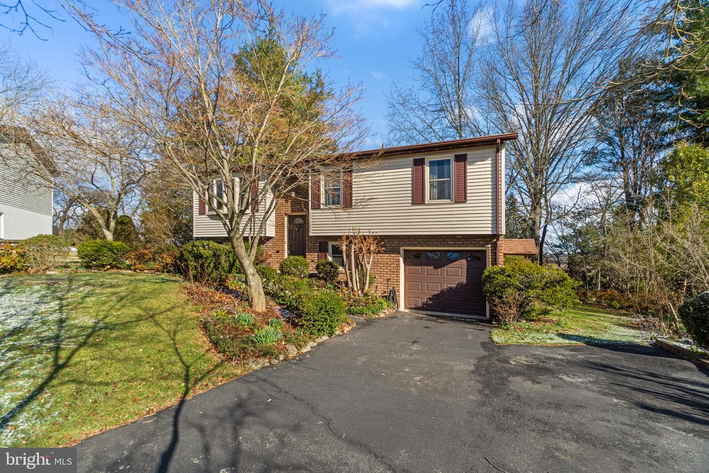2916 Tulip Way photo 3