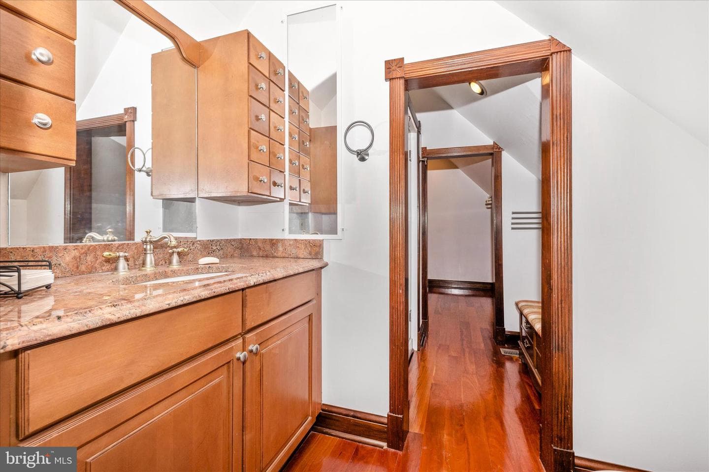 806 Park Avenue photo 19