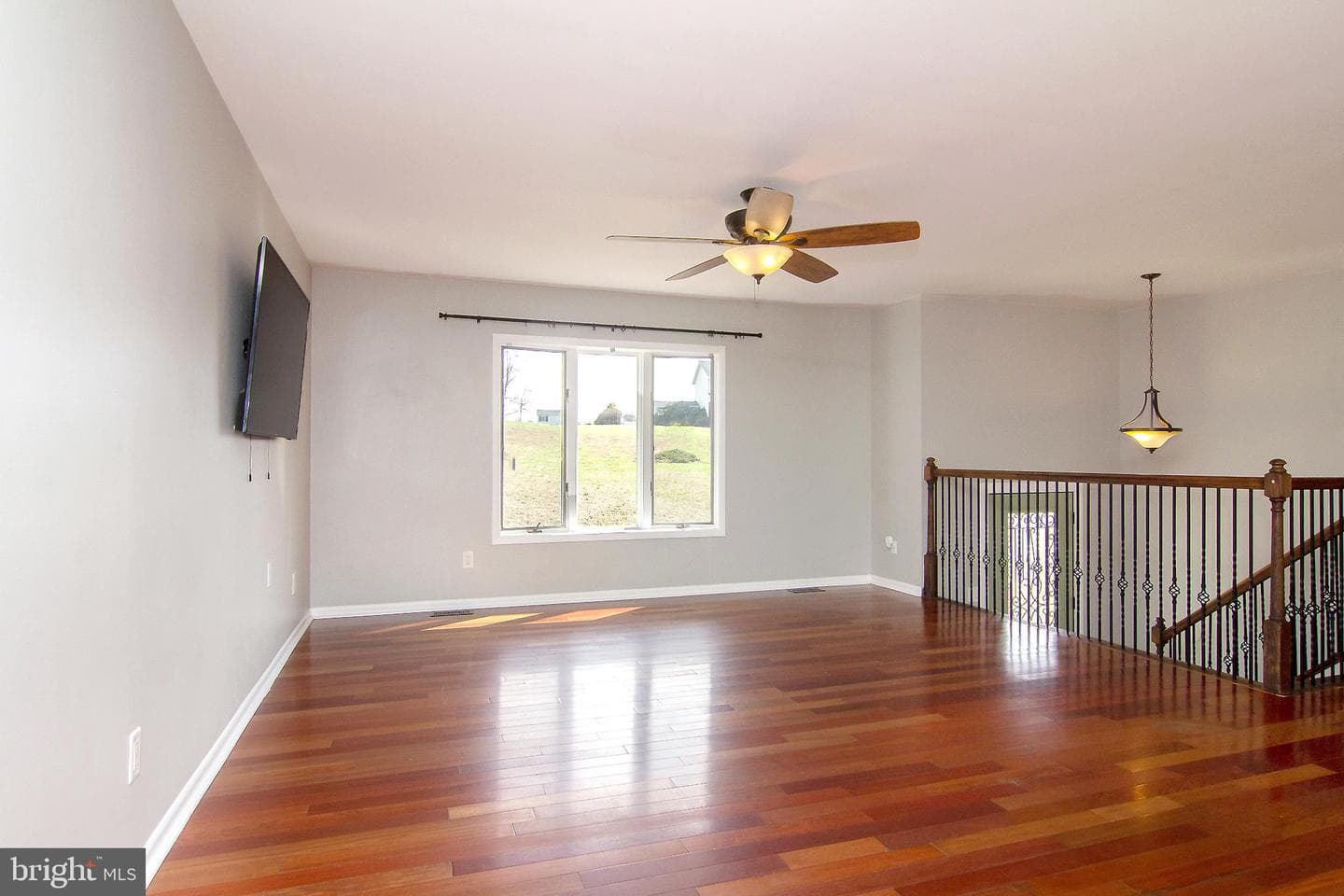 714 Redwood Drive photo 4