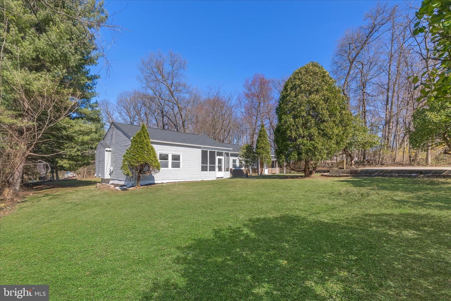 108 Franklin Avenue photo 35