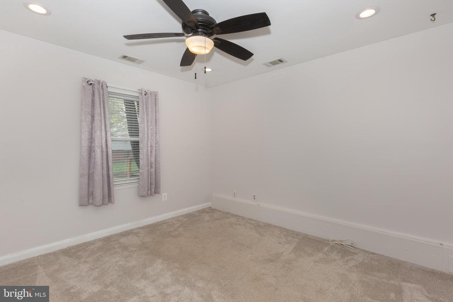2106 Spencer Lane photo 30