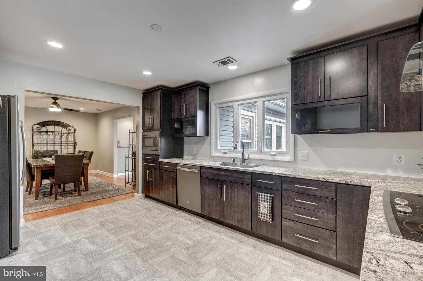 2106 Spencer Lane photo 9