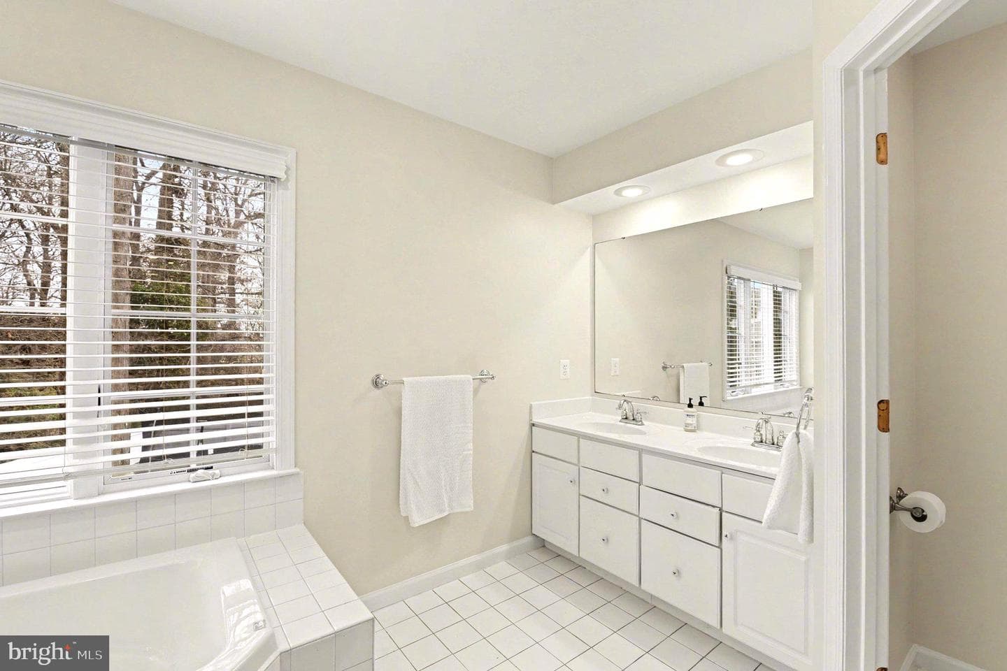 2201 Cedar Hill Drive photo 16