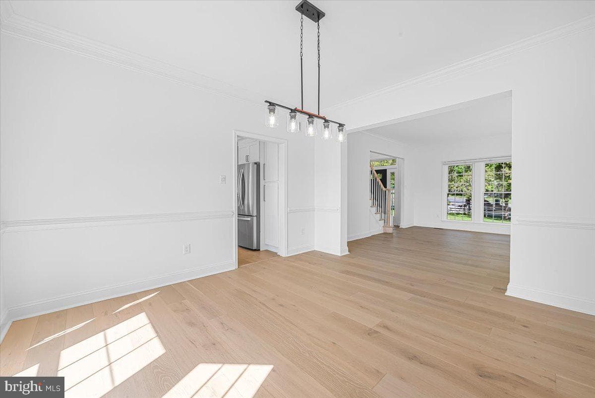 6201 Belmont photo 15