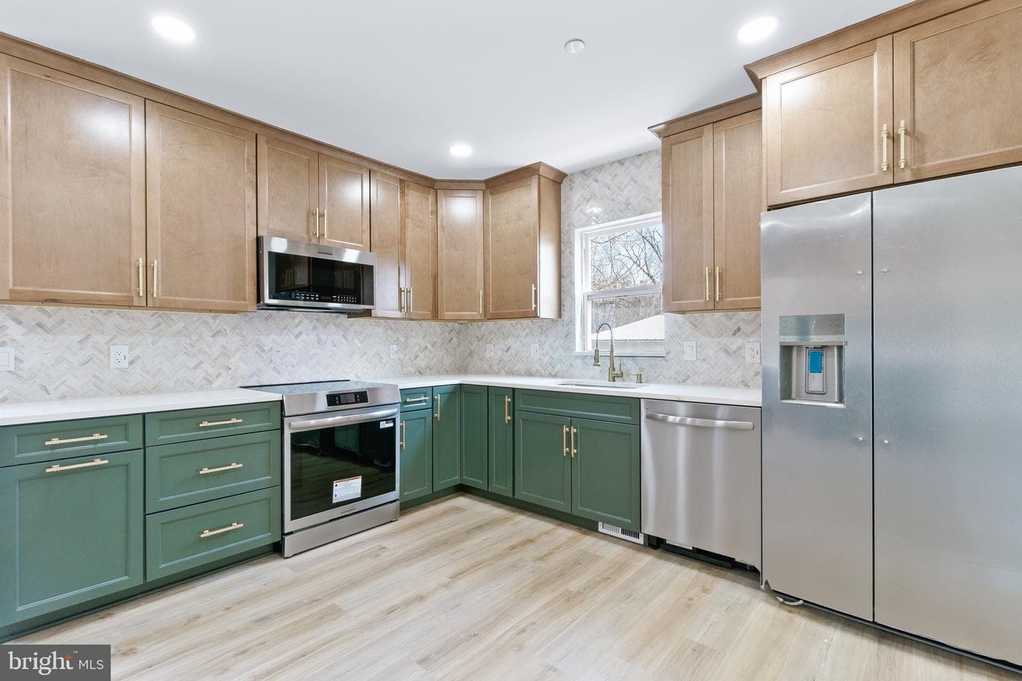 11 Baker Avenue photo 14